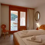 Laax Homes - Runca 752 *